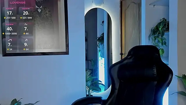 Snapshot of CherryyBrrr1 chatting on 11/29/25, 03:20 CherryyBrrr1 online show from 11/29/25, 03:20