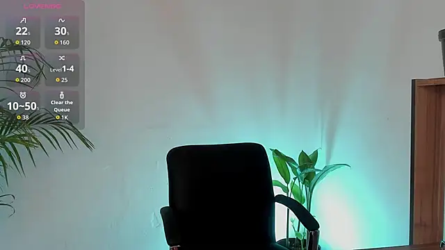 Snapshot of CherryyBrrr1 chatting on 12/14/25, 03:06 CherryyBrrr1 online show from 12/14/25, 03:06