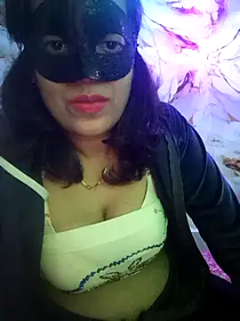 Snapshot of Inaya_Mishra chatting on 01/12/25, 06:16 Inaya Mishra online show from 01/12/25, 06:16