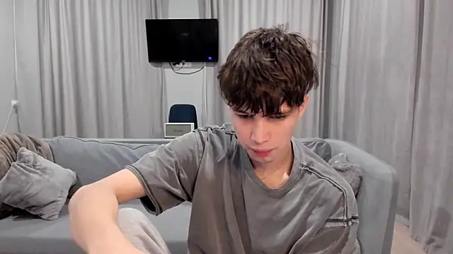 Im Shine Guy online show from 12/17/24, 07:37