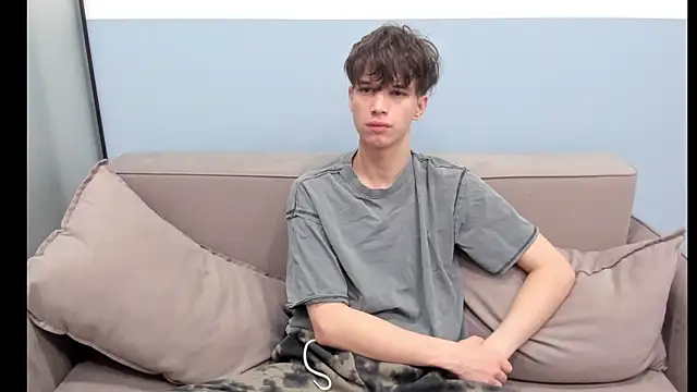 Im Shine Guy online show from 10/13/25, 02:44