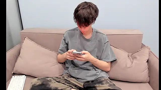 Im Shine Guy online show from 10/23/25, 02:11