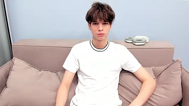 Im Shine Guy online show from 11/18/25, 07:35