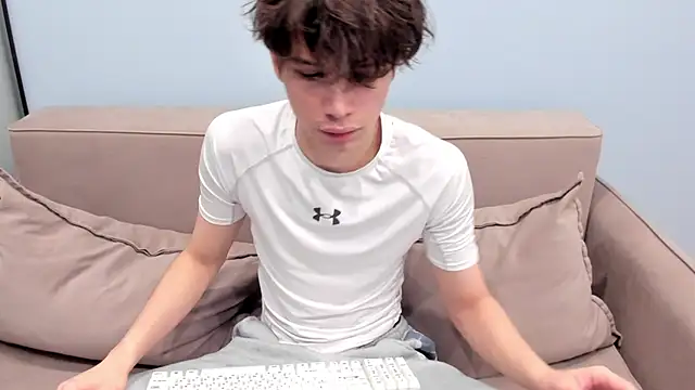 Im Shine Guy online show from 11/25/25, 08:03