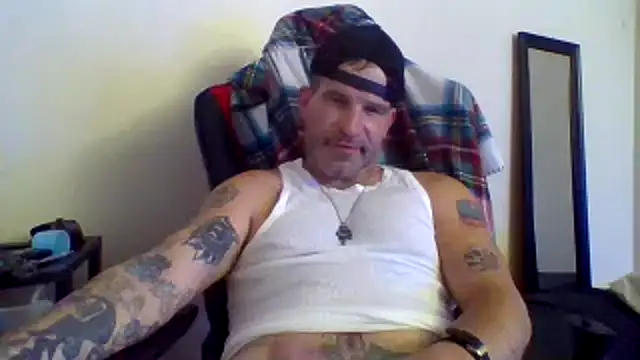 Snapshot of johnnyrockit chatting on 10/25/25, 11:54 johnnyrockit online show from 10/25/25, 11:54