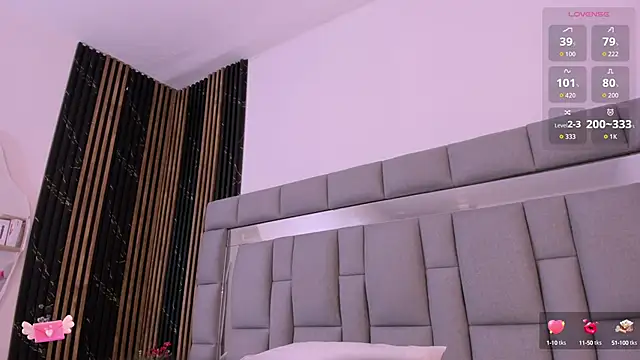 vivianne scott online show from 10/17/25, 12:19