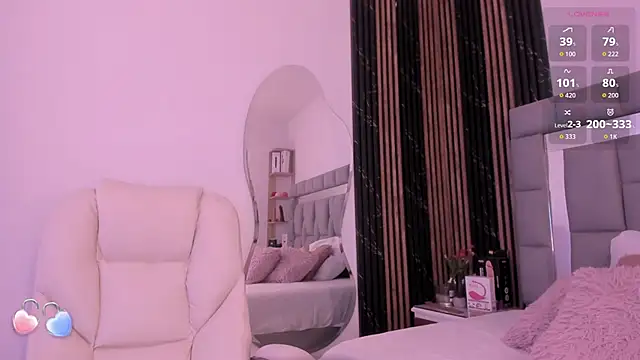 Snapshot of vivianne_scott chatting on 11/04/25, 12:04 vivianne scott online show from 11/04/25, 12:04