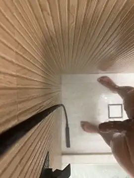 Gustavozx01 online show from 12/03/25, 09:57