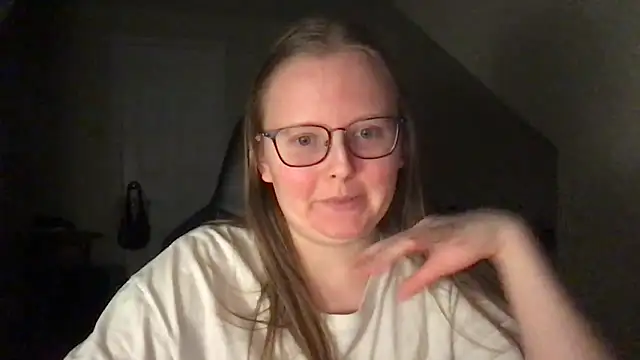 lexie lilacs online show from 02/16/25, 04:42