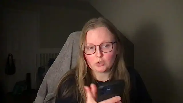 lexie lilacs online show from 02/19/25, 11:57