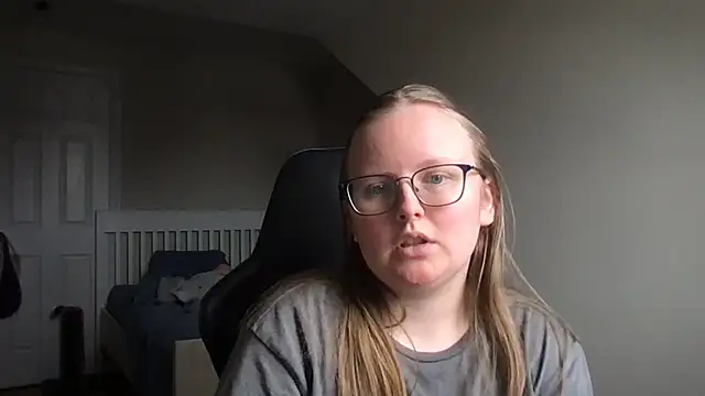 lexie lilacs online show from 02/27/25, 09:36