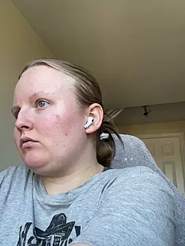 lexie lilacs online show from 03/21/25, 08:50