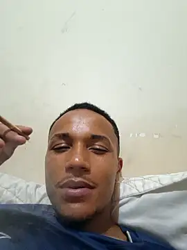 Snapshot of jhonataHenriqueSilva chatting on 12/15/25, 03:33 jhonataHenriqueSilva online show from 12/15/25, 03:33