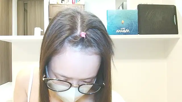  hina chan  online show from 11/12/25, 02:06