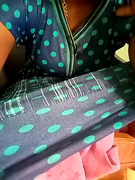 snehasree143 online show from 01/26/25, 10:45