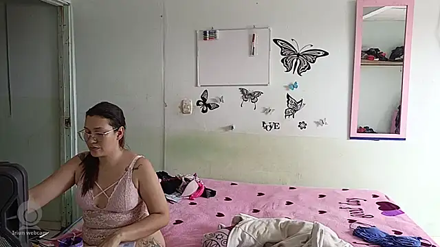 luxandracon23 online show from 02/10/25, 06:35