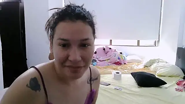 luxandracon23 online show from 10/17/25, 02:41