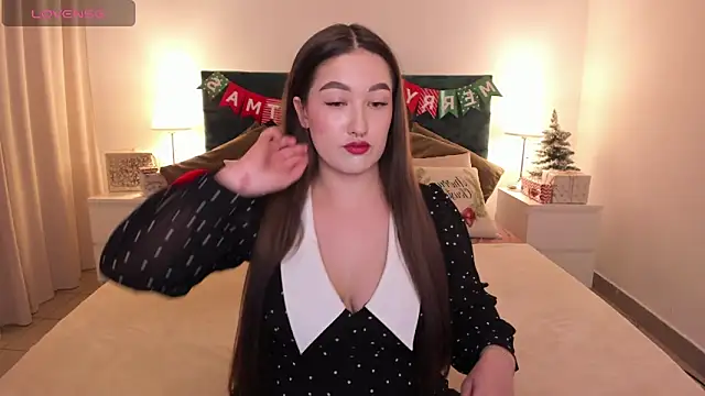 Aria Blisss online show from 12/14/24, 08:34