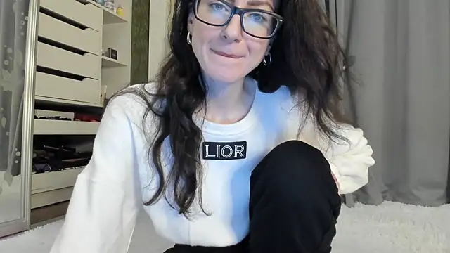 Baby Jewel online show from 10/15/25, 10:15