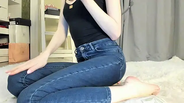 Baby Jewel online show from 10/19/25, 10:16