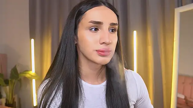 Snapshot of Kim_Oberlin_ chatting on 11/13/25, 03:55 Kim Oberlin online show from 11/13/25, 03:55