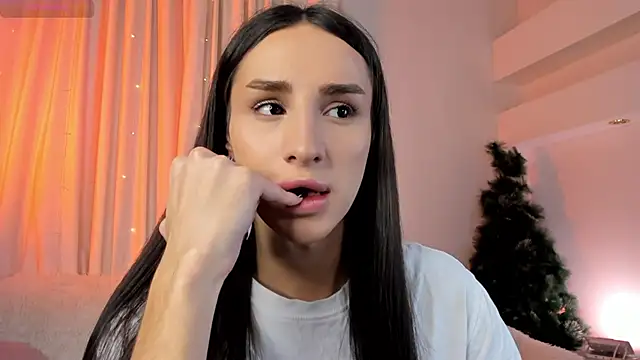 Snapshot of Kim_Oberlin_ chatting on 12/14/25, 05:57 Kim Oberlin online show from 12/14/25, 05:57