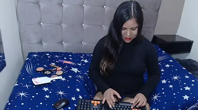 stephanieross202cl online show from 01/07/25, 09:18