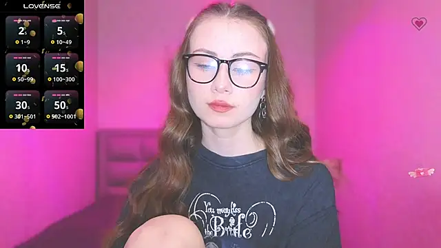 AminaLuxuryy online show from 02/10/25, 10:09