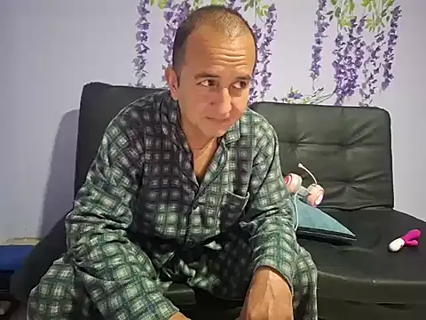 yazforeSolo online show from 11/06/25, 02:40