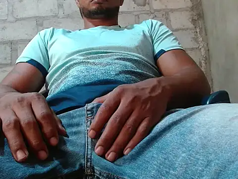 fernandez latinblackk online show from 10/28/25, 08:33