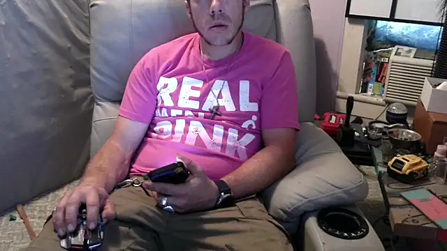 ScubaStevex online show from 10/08/25, 02:36