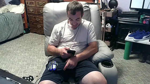 ScubaStevex online show from 10/24/25, 04:53