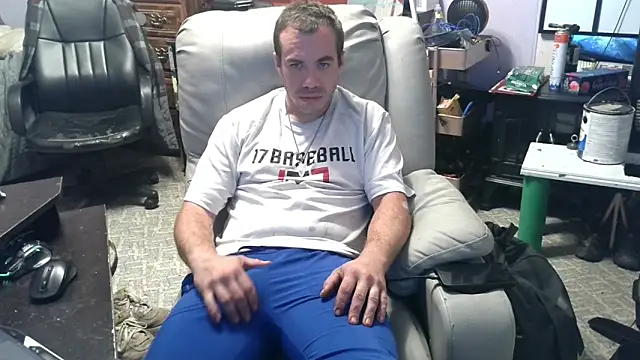 ScubaStevex online show from 10/25/25, 06:57