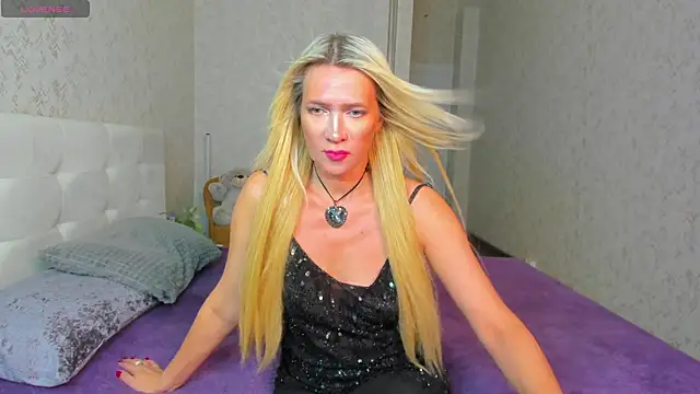 Luna  Lewis online show from 01/18/25, 08:20