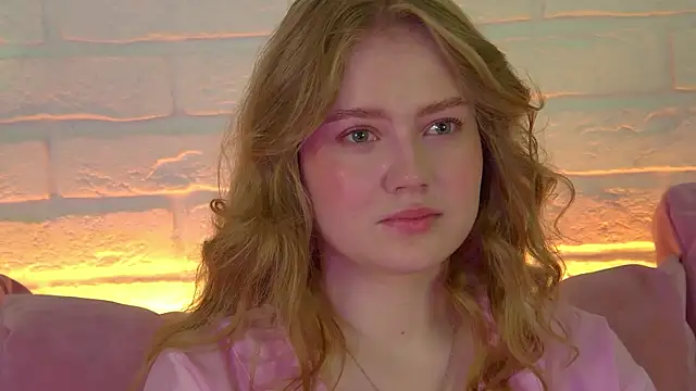 Snapshot of SelinSwarovski chatting on 11/06/25, 06:09 SelinSwarovski online show from 11/06/25, 06:09