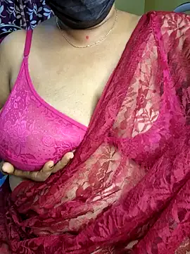 Cute Bellaa online show from 12/25/24, 10:06