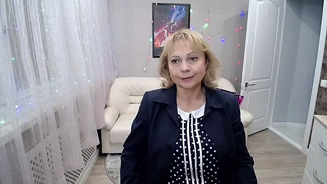 Milla Cutie18 online show from 12/04/24, 12:03