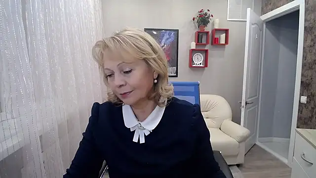 Milla Cutie18 online show from 12/16/24, 05:59