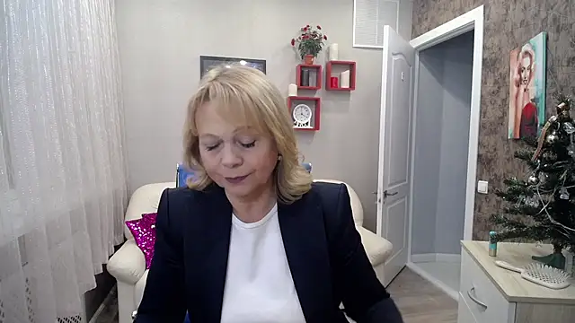 Milla Cutie18 online show from 12/23/24, 06:55