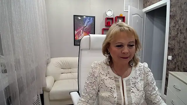 Milla Cutie18 online show from 11/12/25, 05:30