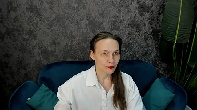 Lillian White online show from 03/04/25, 01:59