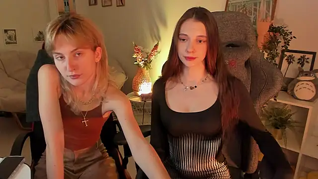 AveAngela online show from 01/16/25, 09:16