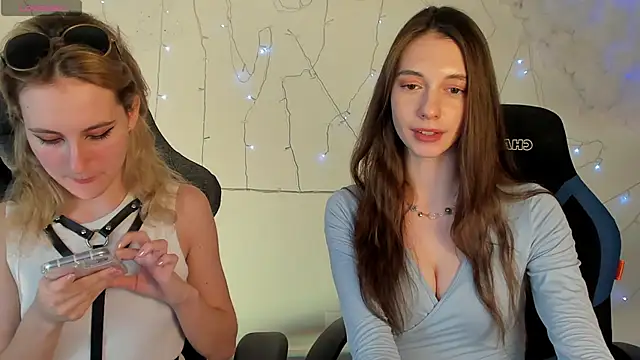 AveAngela online show from 01/19/25, 09:23