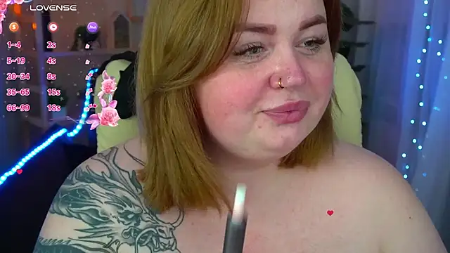 Snapshot of ZaraReignn chatting on 01/12/25, 12:07 ZaraReignn online show from 01/12/25, 12:07