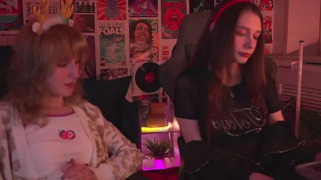 LuxRayi online show from 12/25/24, 03:08