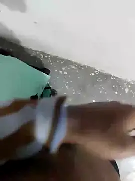 Snapshot of Masti441 chatting on 02/16/25, 10:43 Masti441 online show from 02/16/25, 10:43