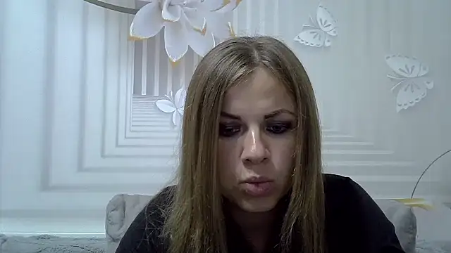 Snapshot of TinaFun4u chatting on 09/13/25, 07:13 TinaFun4u online show from 09/13/25, 07:13