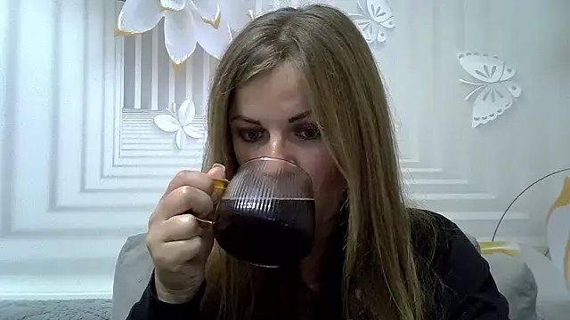 Snapshot of TinaFun4u chatting on 09/16/25, 07:37 TinaFun4u online show from 09/16/25, 07:37