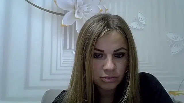 Snapshot of TinaFun4u chatting on 10/20/25, 08:09 TinaFun4u online show from 10/20/25, 08:09