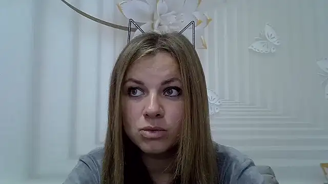 Snapshot of TinaFun4u chatting on 11/04/25, 08:24 TinaFun4u online show from 11/04/25, 08:24